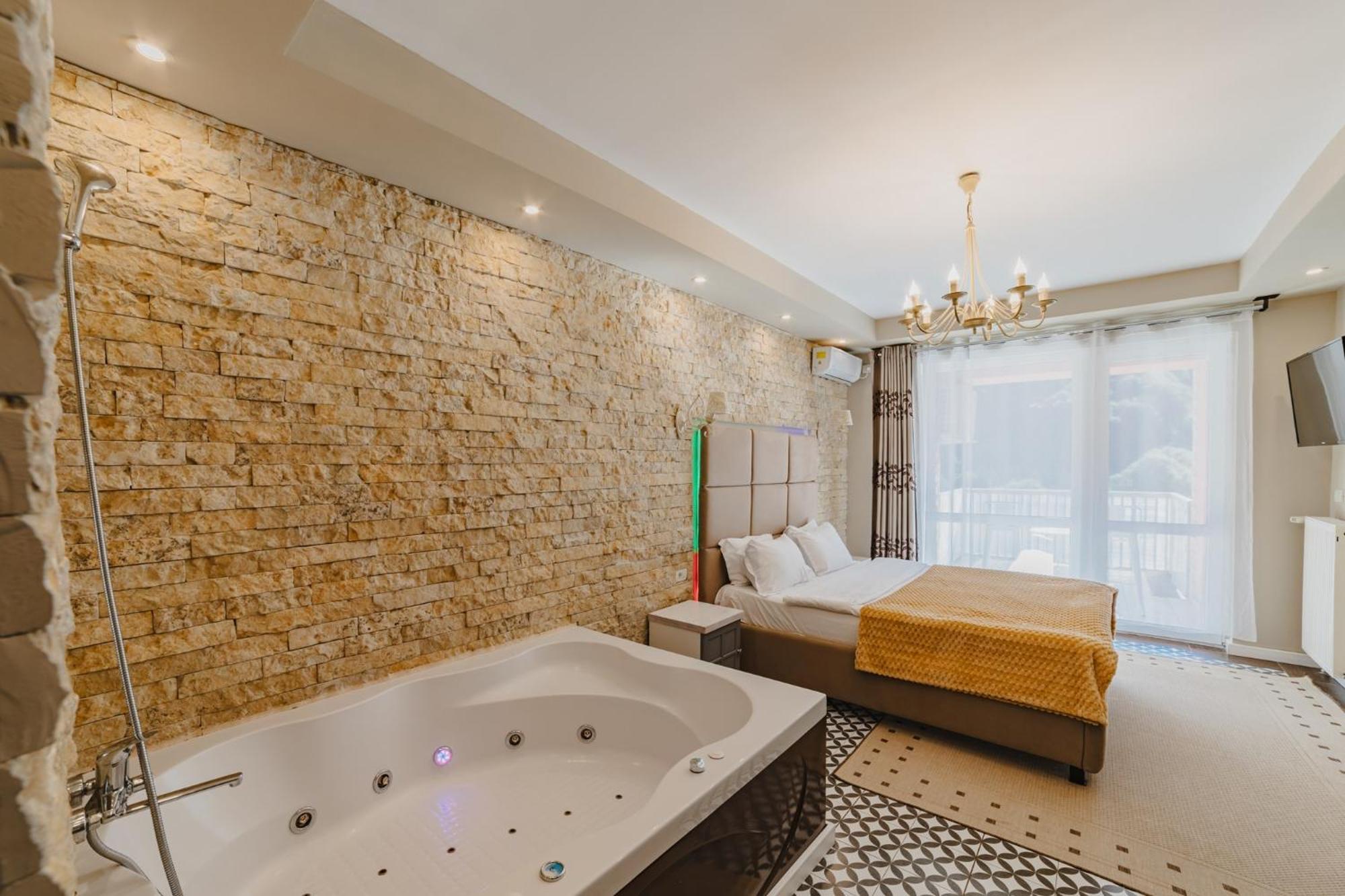Romantic Jacuzzi Belleview Studio Sinaia Exterior photo