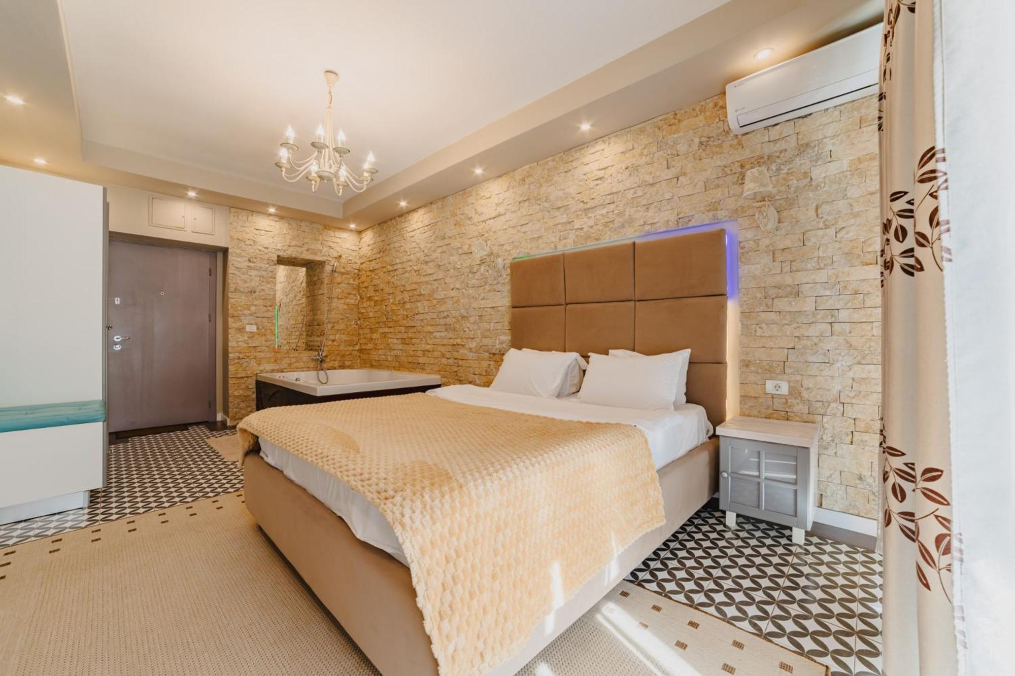 Romantic Jacuzzi Belleview Studio Sinaia Exterior photo